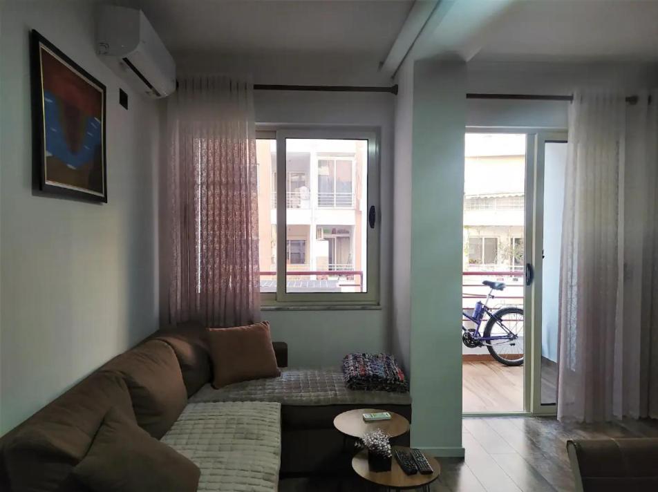 شقة تيرانا  في #1 Modern 1Br With Balcony In Up-And-Coming Hip Area المظهر الخارجي الصورة